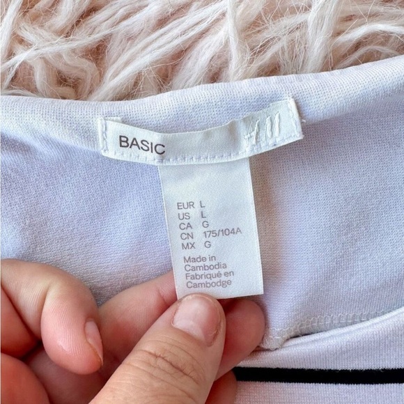 H&M Stripe Dresses (2) - stretchy form flattering - Picture 4 of 4